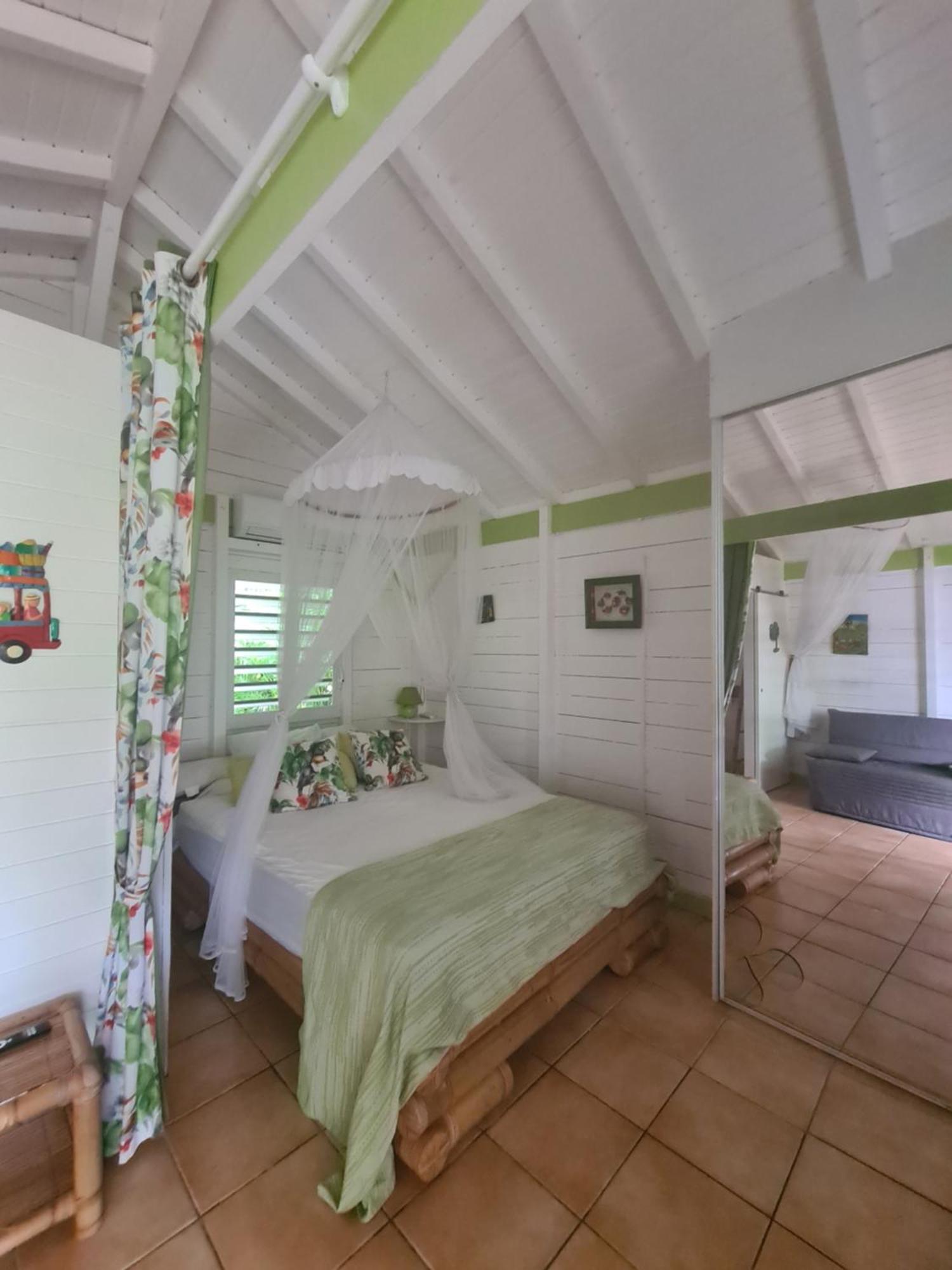 Les 3 Epices Apartment เลอโกซิเยร์ ภายนอก รูปภาพ